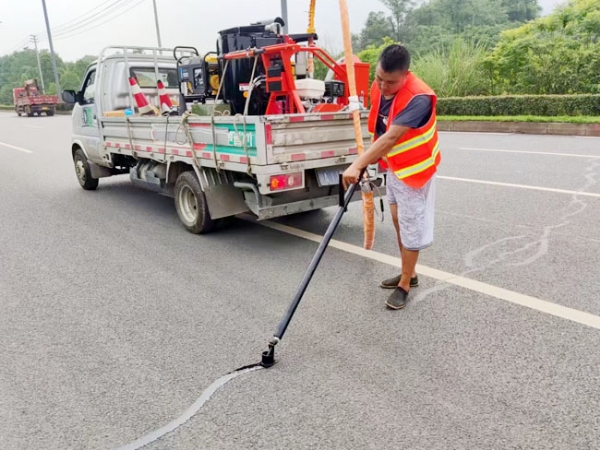 道路專(zhuān)用灌縫密封膠視頻
